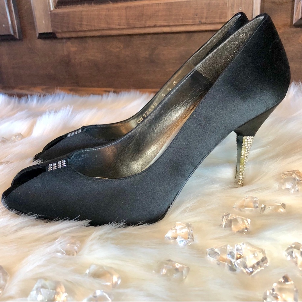 Auth Stuart Weitzman black satin rhinestone heels.